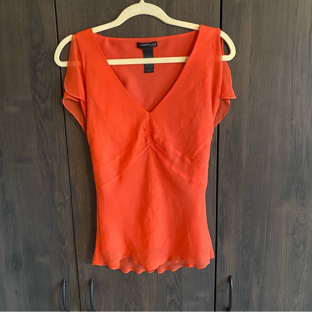 Kenneth Cole 100% Silk Crepe Orange Blouse Size 6.